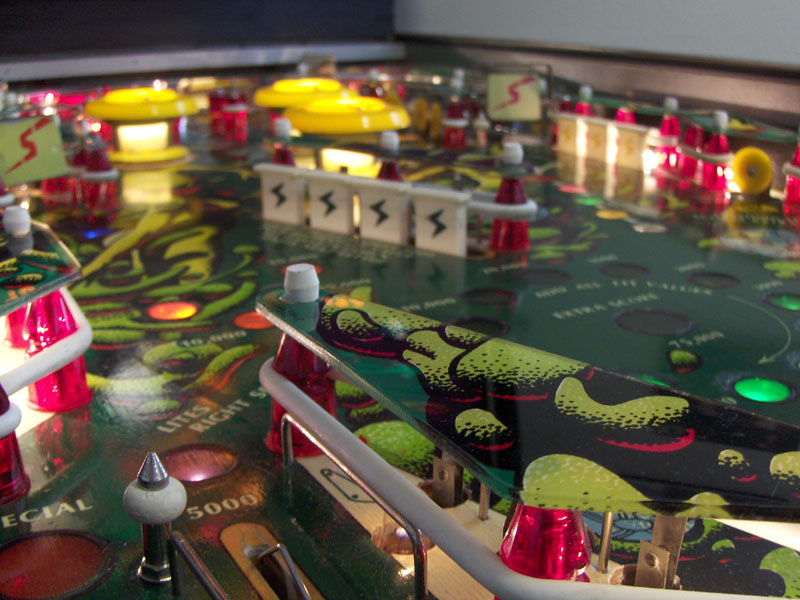 Quicksilver Pinball By Stern - Photo